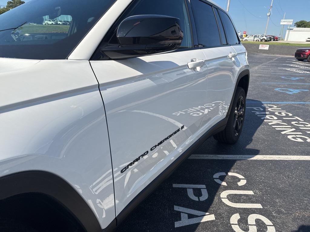 new 2025 Jeep Grand Cherokee car, priced at $39,712