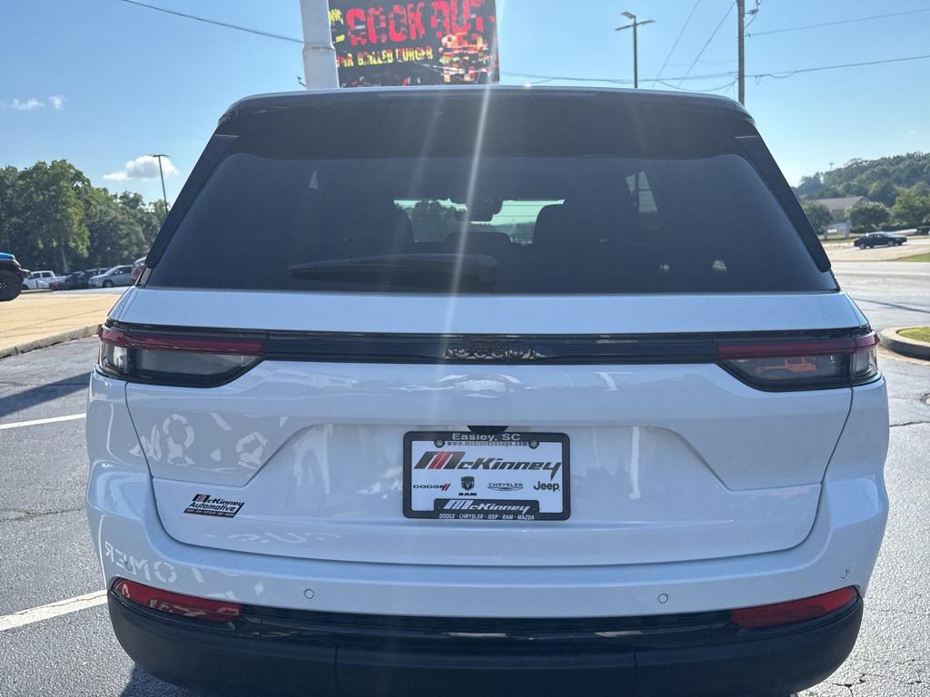 new 2025 Jeep Grand Cherokee car, priced at $39,712