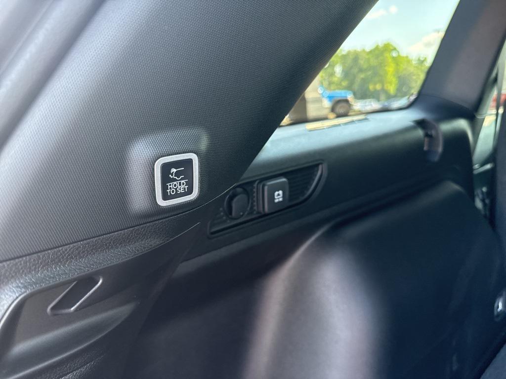 new 2025 Jeep Grand Cherokee car, priced at $39,712