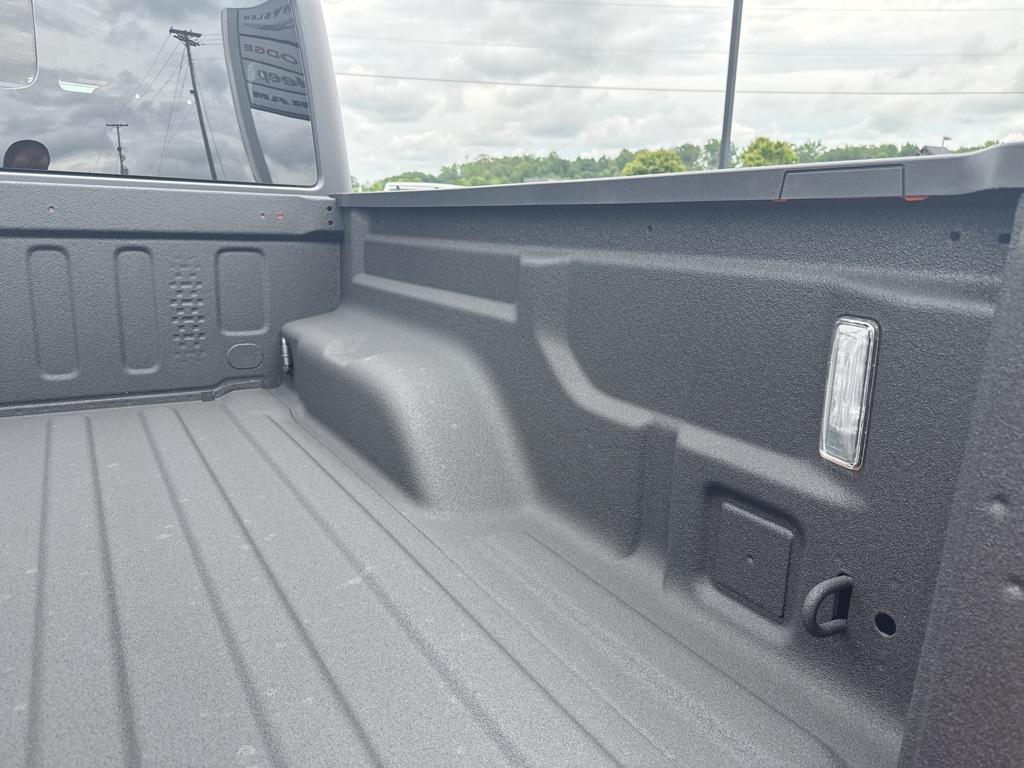 new 2025 Jeep Gladiator car, priced at $49,202