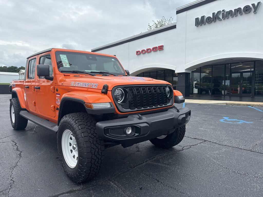 new 2025 Jeep Gladiator car, priced at $49,202