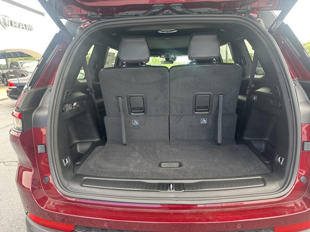 new 2025 Jeep Grand Cherokee L car, priced at $47,653