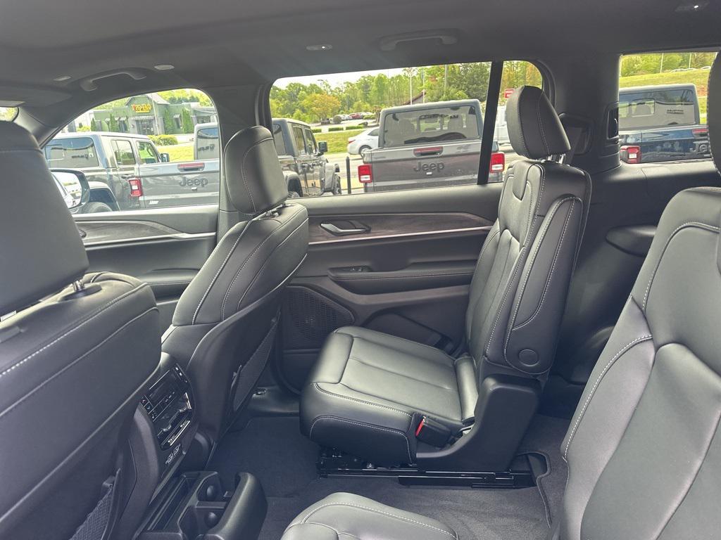new 2025 Jeep Grand Cherokee L car, priced at $47,653