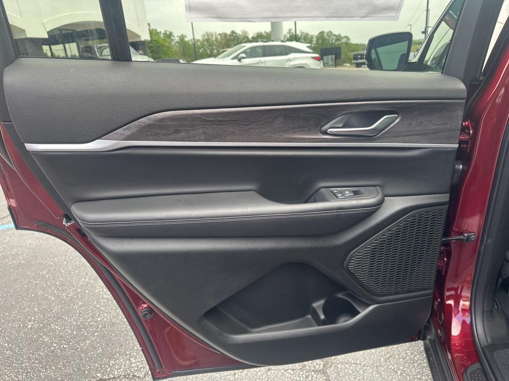 new 2025 Jeep Grand Cherokee L car, priced at $47,653