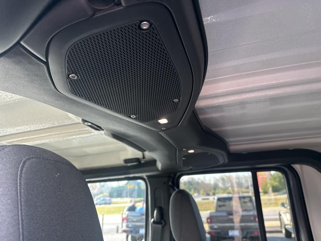 new 2025 Jeep Gladiator car, priced at $41,742