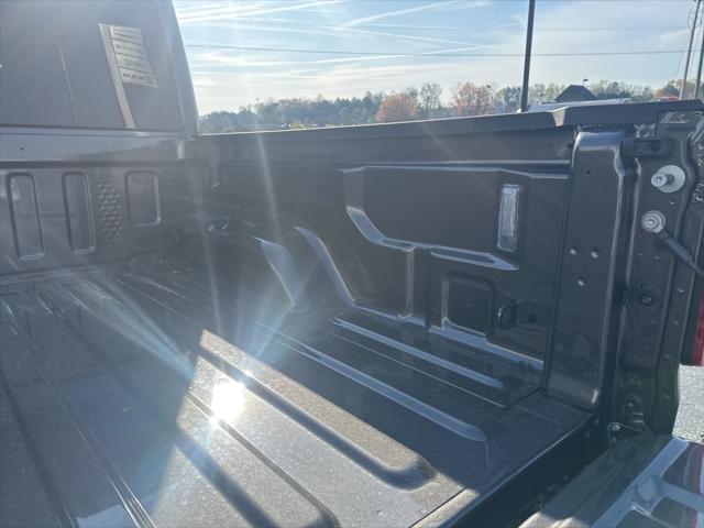 new 2025 Jeep Gladiator car, priced at $40,992