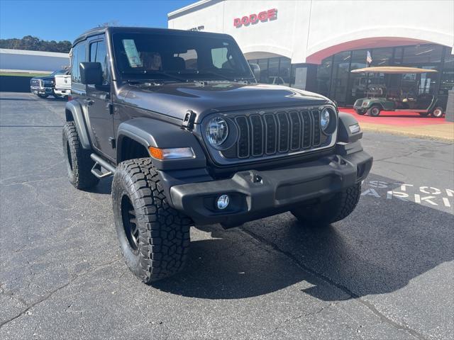 new 2025 Jeep Wrangler car, priced at $32,070