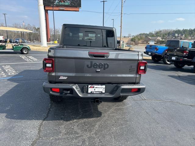 new 2025 Jeep Gladiator car, priced at $45,242