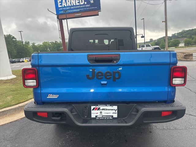 new 2025 Jeep Gladiator car, priced at $42,667