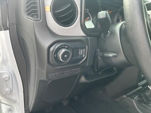 new 2025 Jeep Wrangler car, priced at $39,285