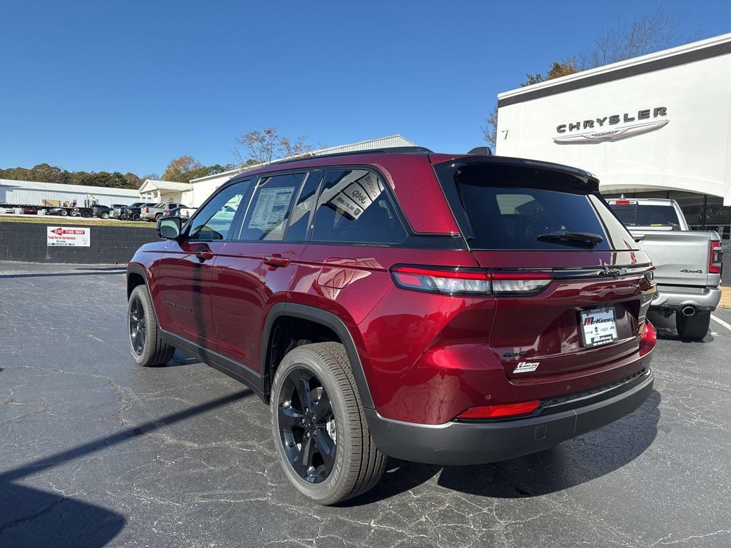 new 2025 Jeep Grand Cherokee car, priced at $42,833