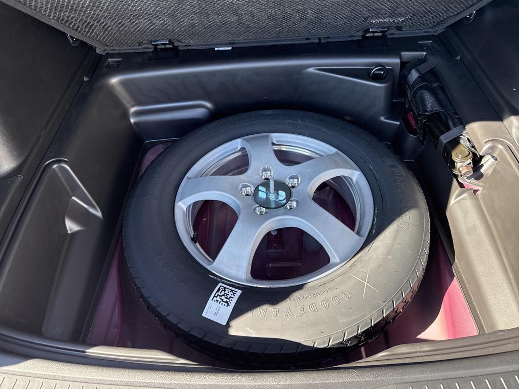 new 2025 Jeep Grand Cherokee car, priced at $42,833