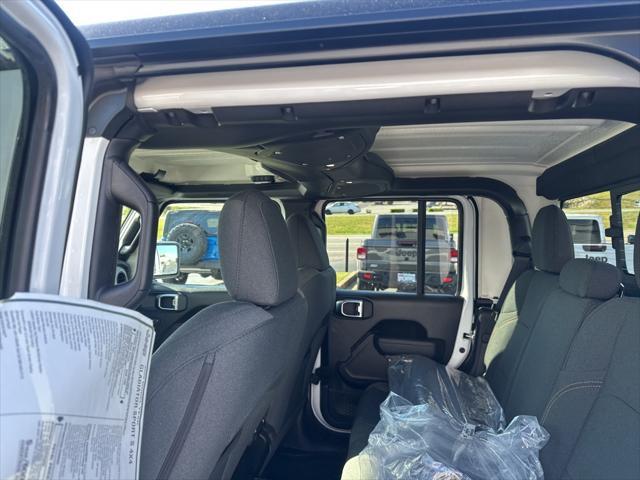 new 2025 Jeep Gladiator car, priced at $39,120
