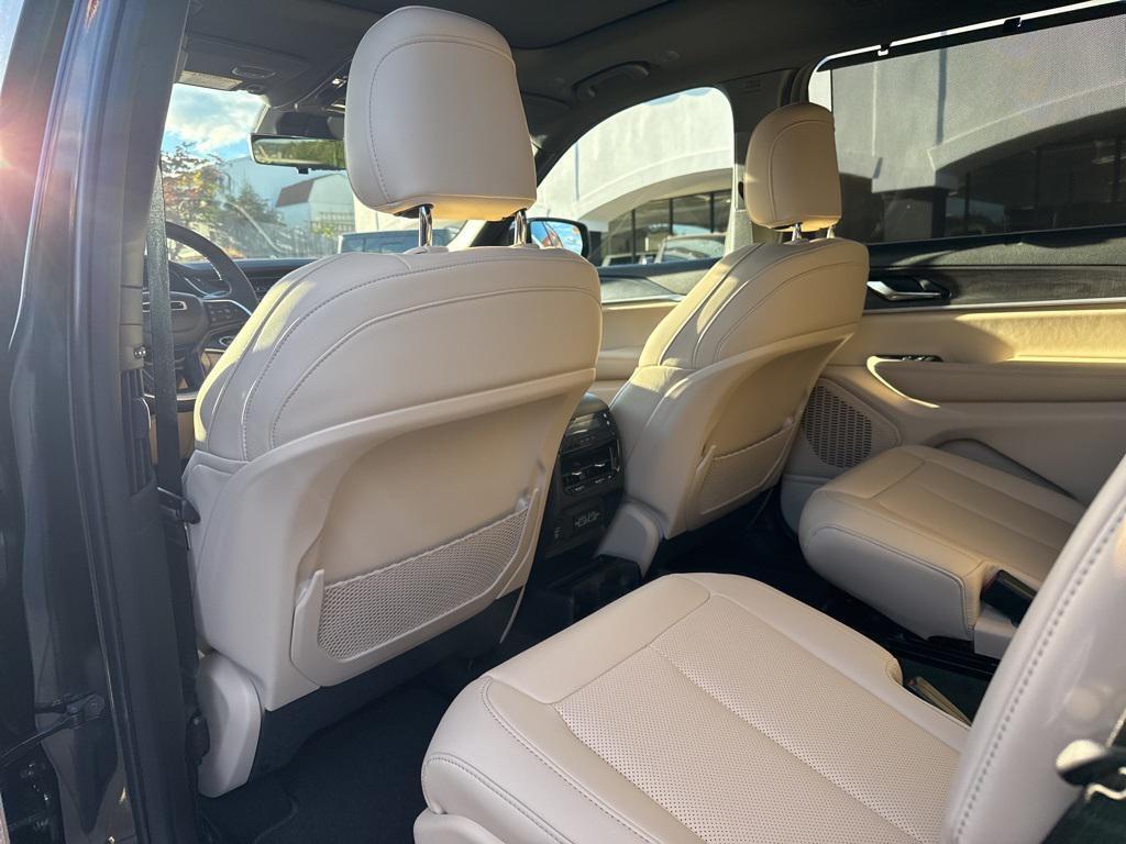new 2025 Jeep Grand Cherokee L car, priced at $46,201