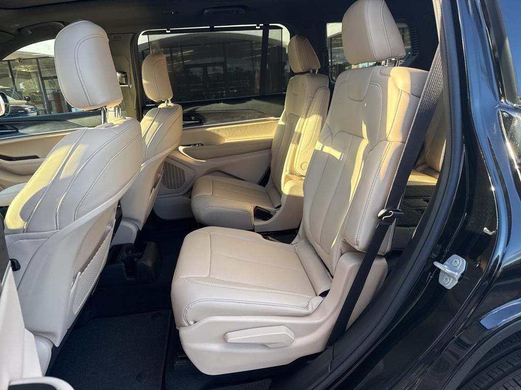 new 2025 Jeep Grand Cherokee L car, priced at $46,201