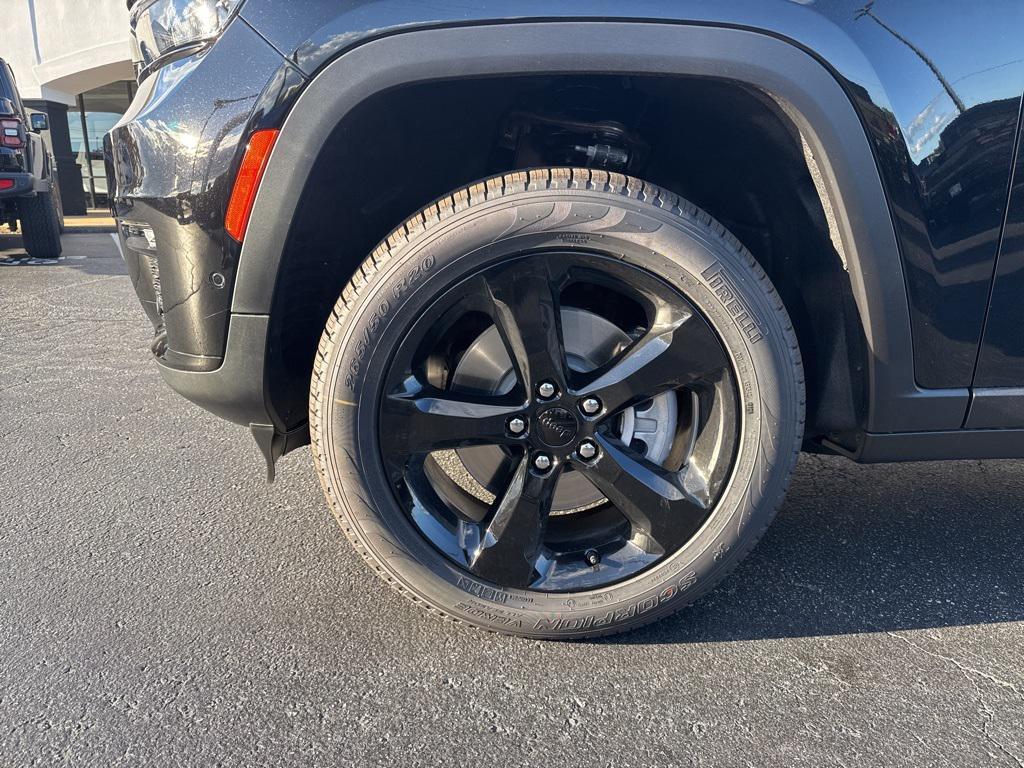 new 2025 Jeep Grand Cherokee L car, priced at $46,201