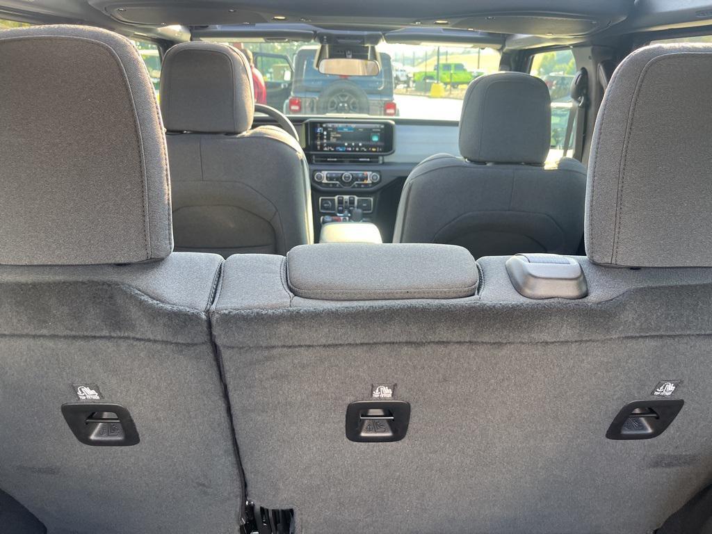 new 2025 Jeep Wrangler car, priced at $51,876