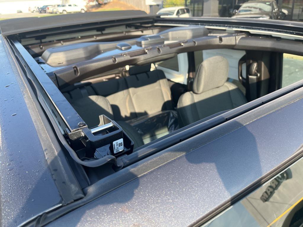new 2025 Jeep Wrangler car, priced at $51,876