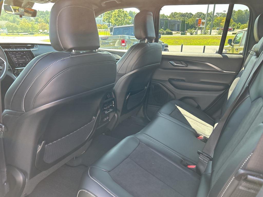 new 2025 Jeep Grand Cherokee car, priced at $42,383