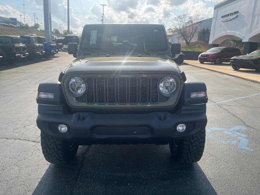 new 2025 Jeep Wrangler car, priced at $44,762