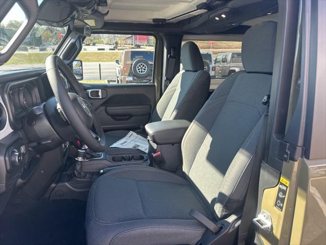 new 2025 Jeep Wrangler car, priced at $39,980