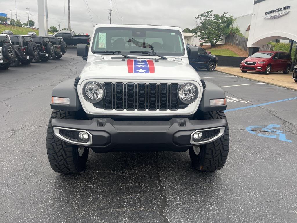 new 2025 Jeep Gladiator car, priced at $46,265