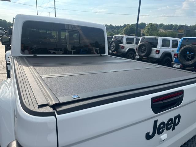 new 2024 Jeep Gladiator car, priced at $44,518