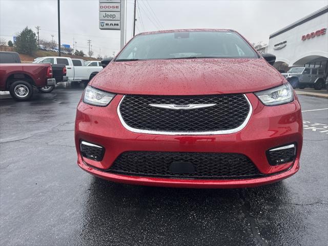 new 2025 Chrysler Pacifica car, priced at $41,700