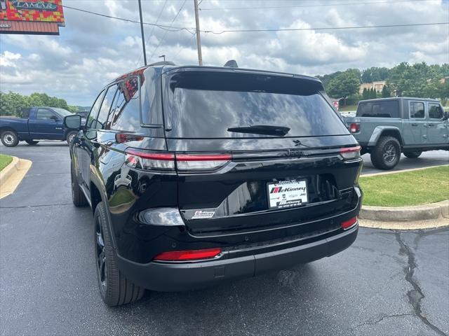 new 2024 Jeep Grand Cherokee car, priced at $49,667