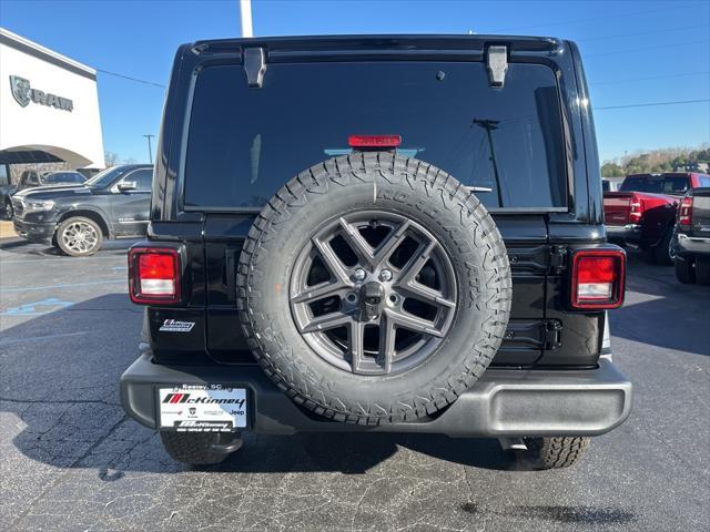 new 2025 Jeep Wrangler car, priced at $45,137