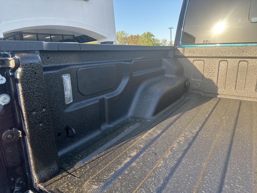 new 2025 Jeep Gladiator car, priced at $41,172
