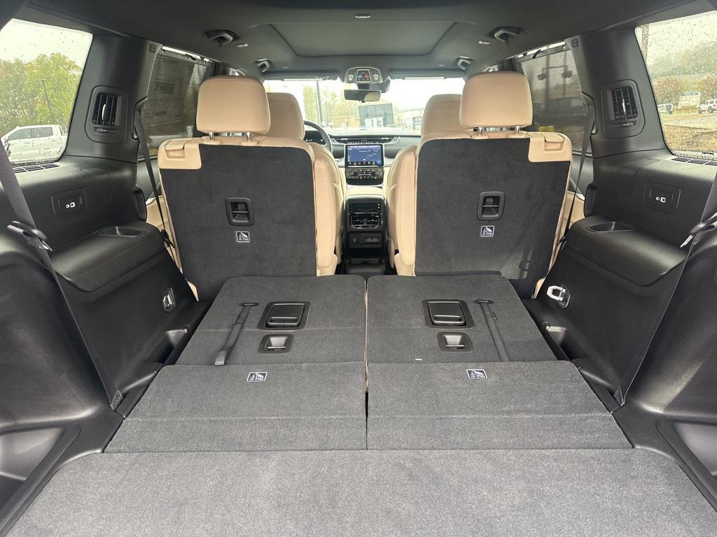 new 2025 Jeep Grand Cherokee L car, priced at $46,677