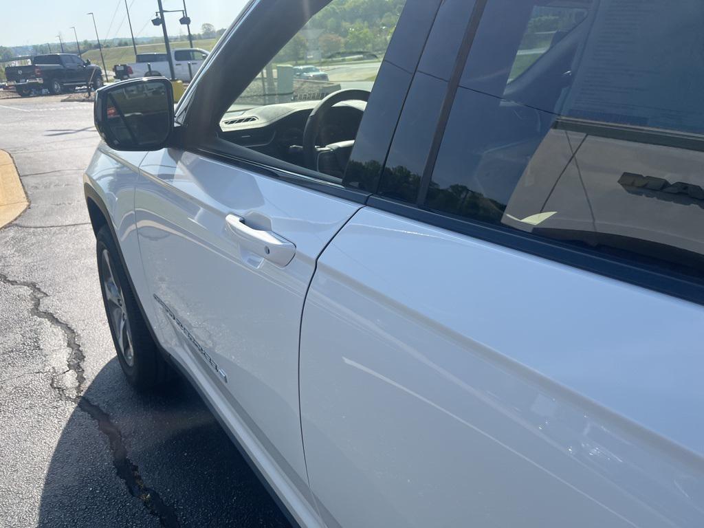 new 2025 Jeep Grand Cherokee L car, priced at $43,714