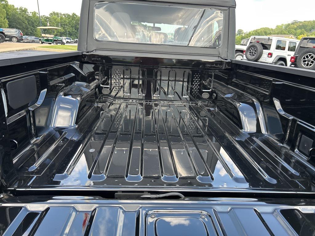 new 2025 Jeep Gladiator car, priced at $37,259