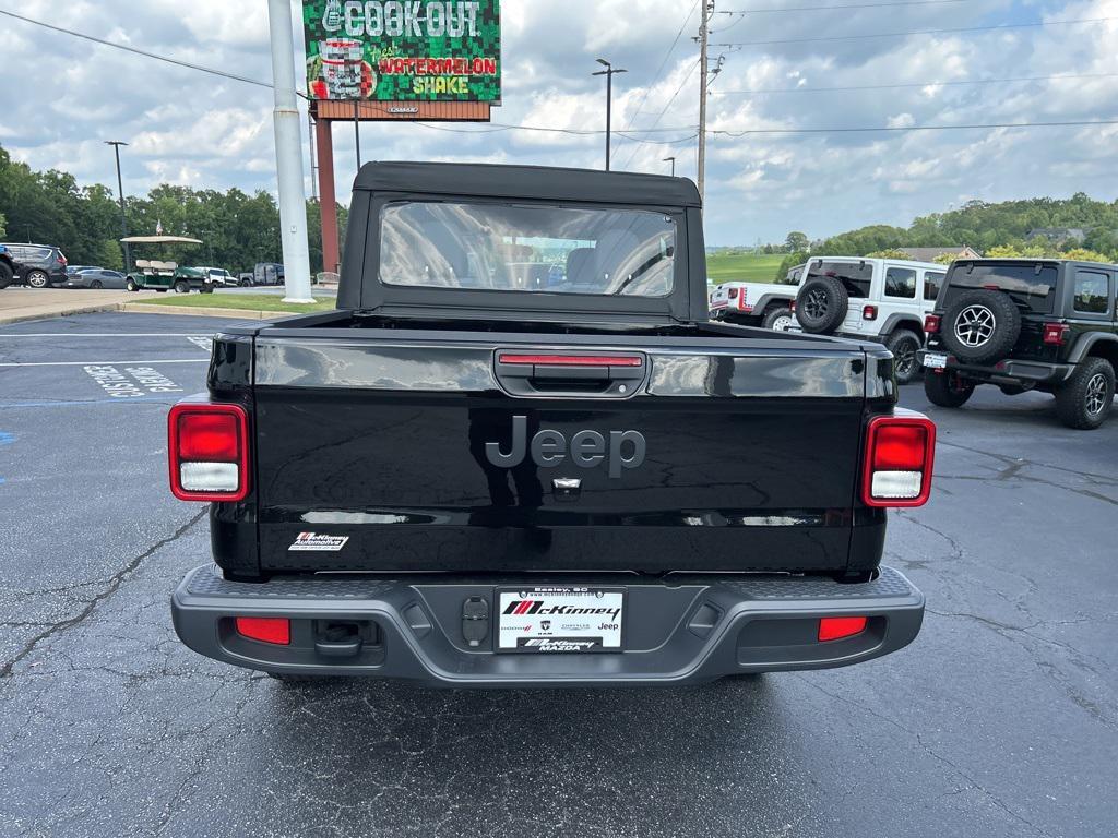 new 2025 Jeep Gladiator car, priced at $37,259