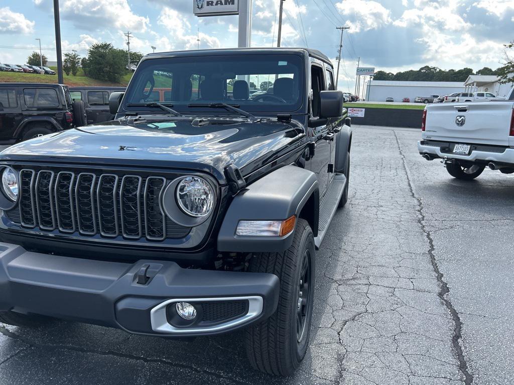 new 2025 Jeep Gladiator car, priced at $37,259