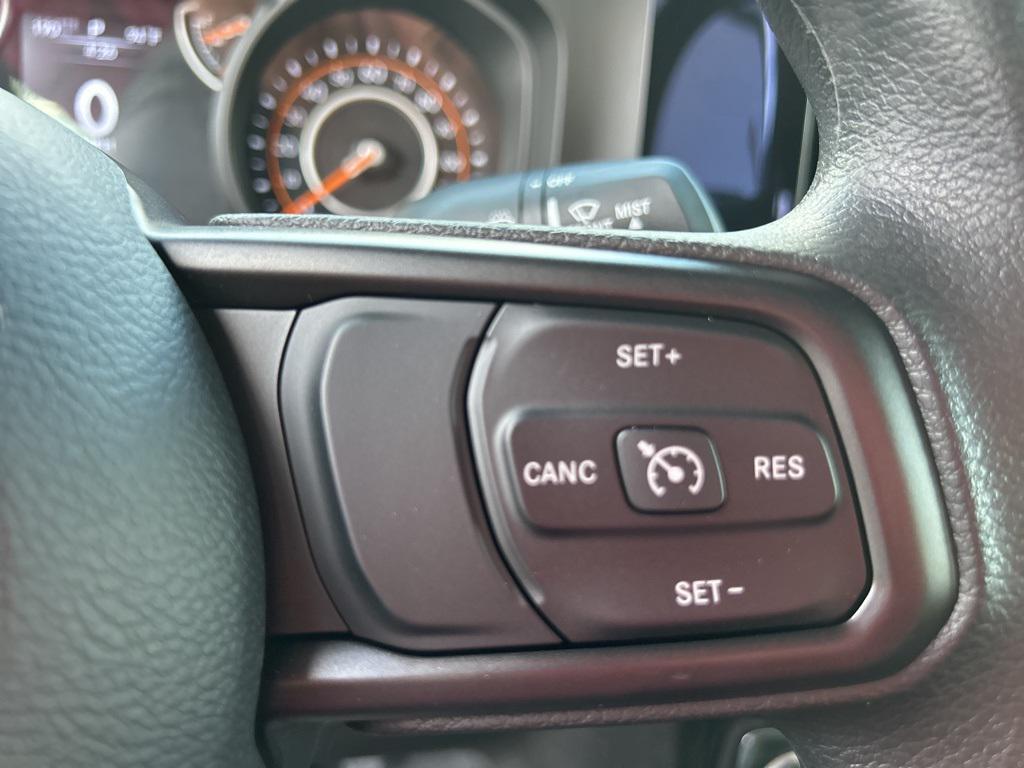 new 2025 Jeep Gladiator car, priced at $37,259