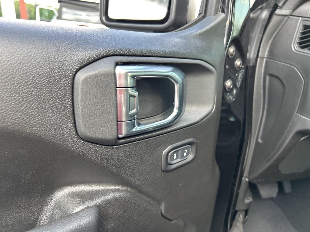 new 2025 Jeep Gladiator car, priced at $37,259