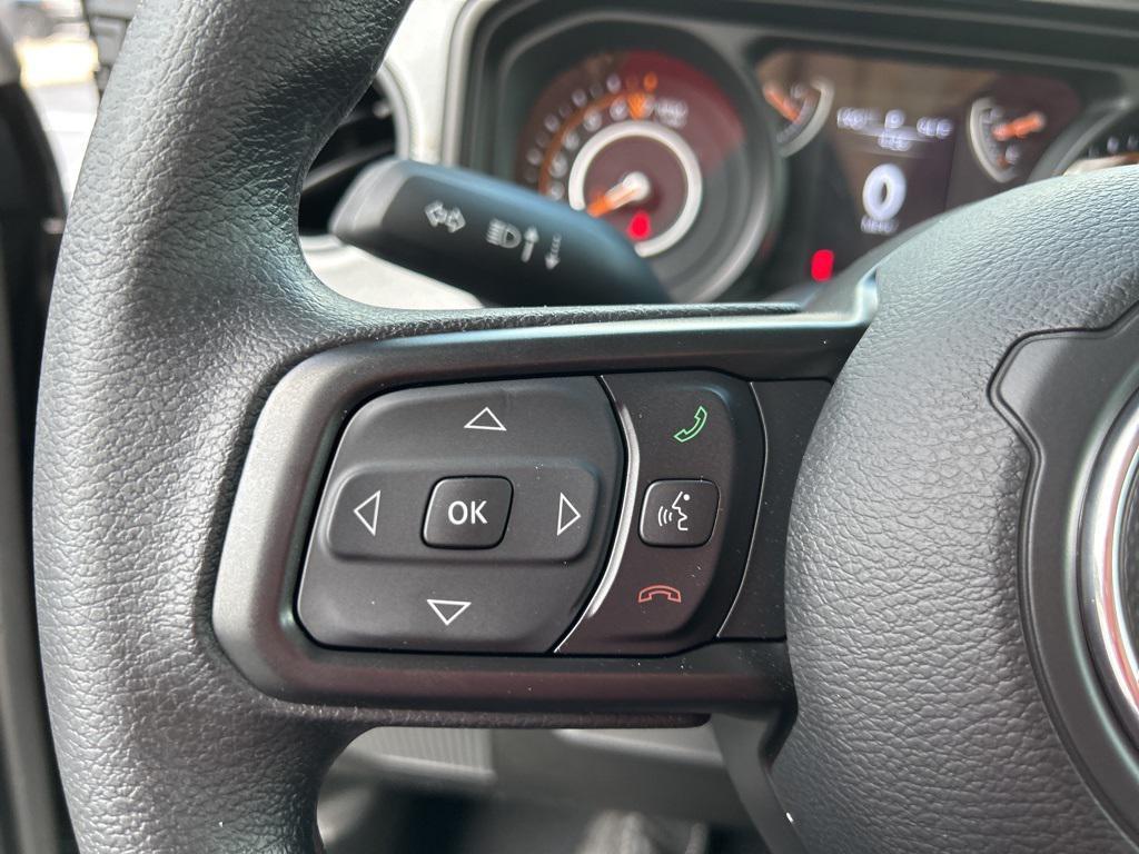 new 2025 Jeep Gladiator car, priced at $37,259
