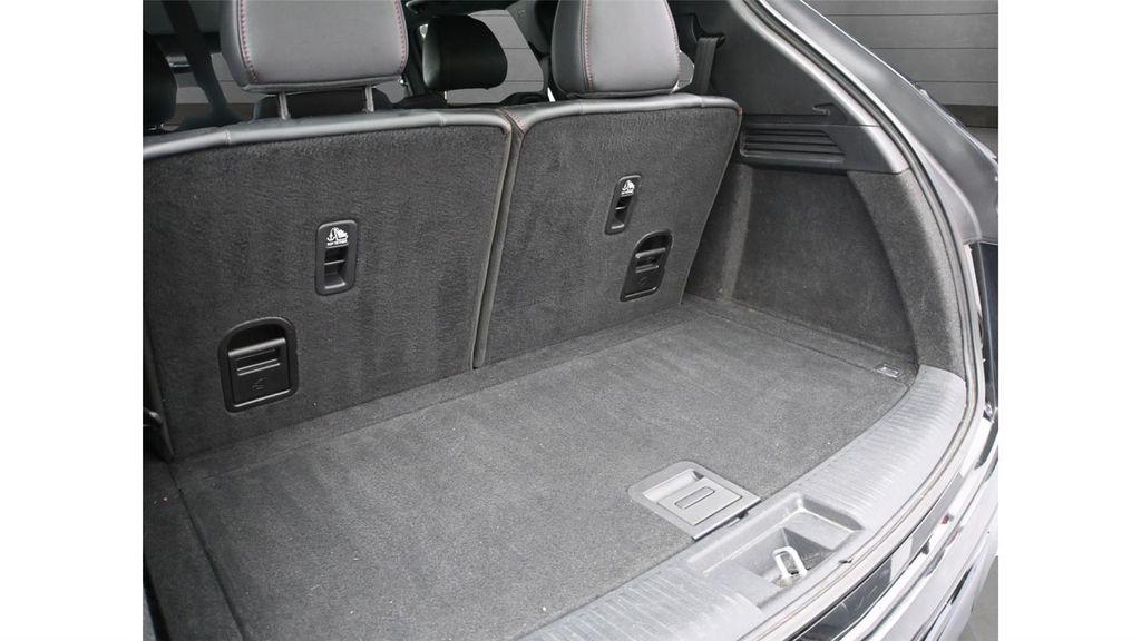 used 2024 Acura MDX car, priced at $46,200