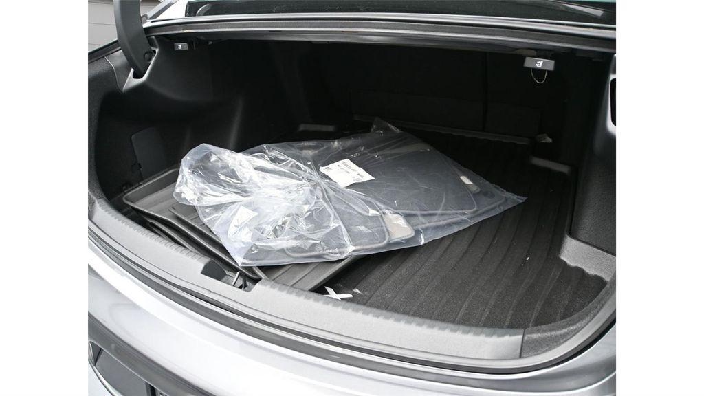 used 2025 Acura TLX car, priced at $34,000