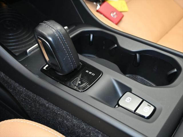 used 2019 Volvo XC40 car, priced at $22,800