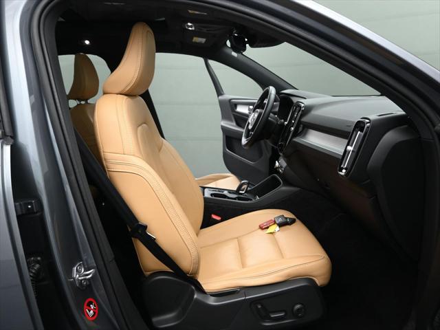 used 2019 Volvo XC40 car, priced at $22,800