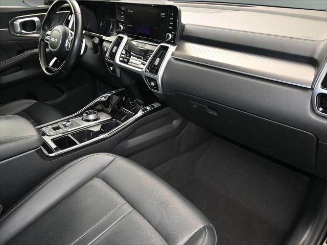 used 2022 Kia Sorento Plug-In Hybrid car, priced at $28,300