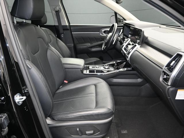 used 2022 Kia Sorento Plug-In Hybrid car, priced at $28,300