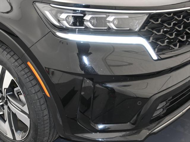 used 2022 Kia Sorento Plug-In Hybrid car, priced at $28,300
