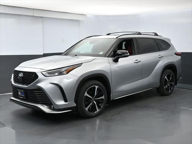 used 2022 Toyota Highlander car, priced at $38,000