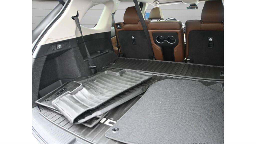 used 2024 Acura MDX car, priced at $41,200