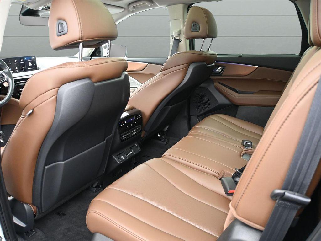 used 2024 Acura MDX car, priced at $41,200