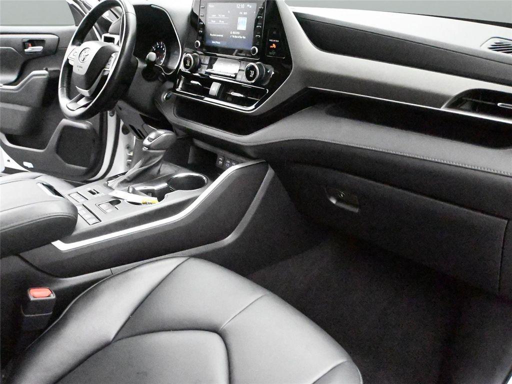 used 2022 Toyota Highlander car, priced at $31,750